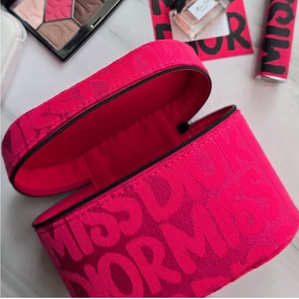 Miss Dior Fall 2025 Travel Vanity Case- Pink - Picture 2 of 2
